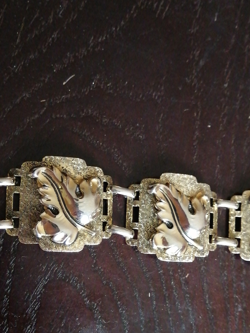 Gorgeous Vintage Gold Plated Leaf Link Bracelet Fits 7